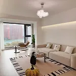 Ehub - Modern Rare 4-Bedroom Apt, 50M From Subway
